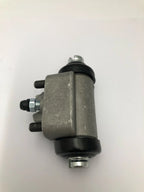 LEFT HAND REAR WHEEL CYLINDER 243303-Land Rover-Sovereign Auto