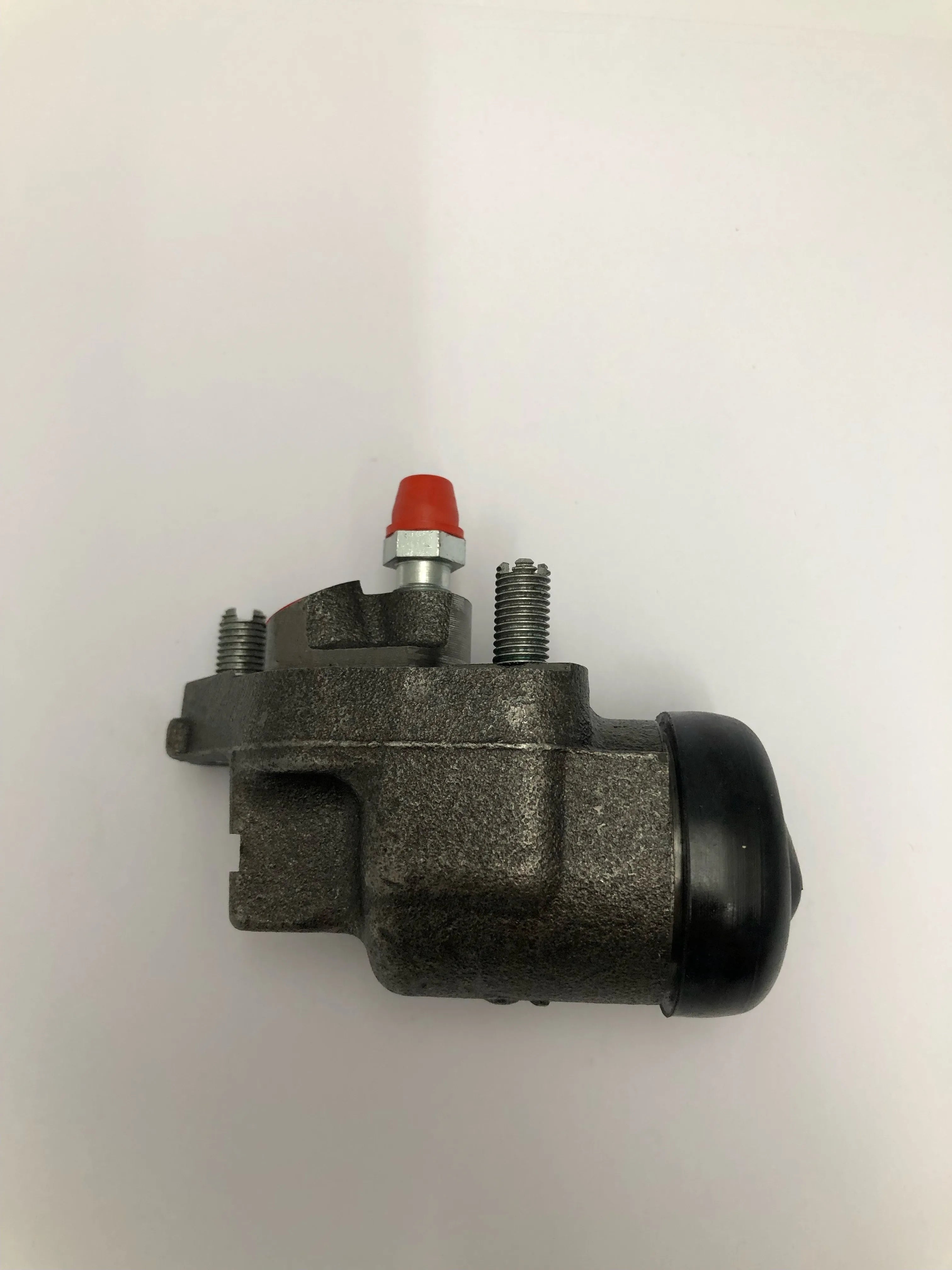 FRONT RIGHT HAND WHEEL CYLINDER 243744-Land Rover-Sovereign Auto