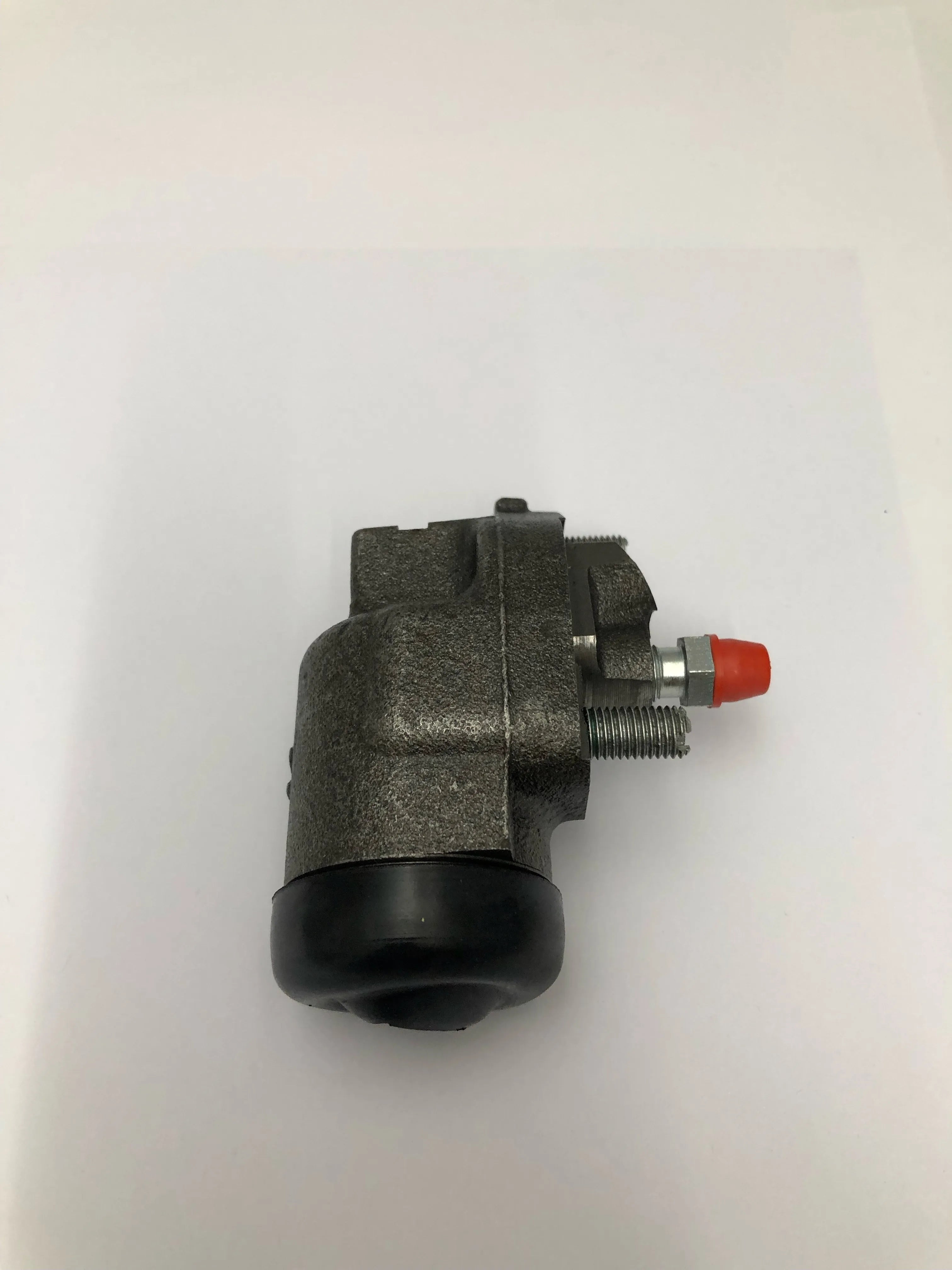 FRONT RIGHT HAND WHEEL CYLINDER 243744-Land Rover-Sovereign Auto