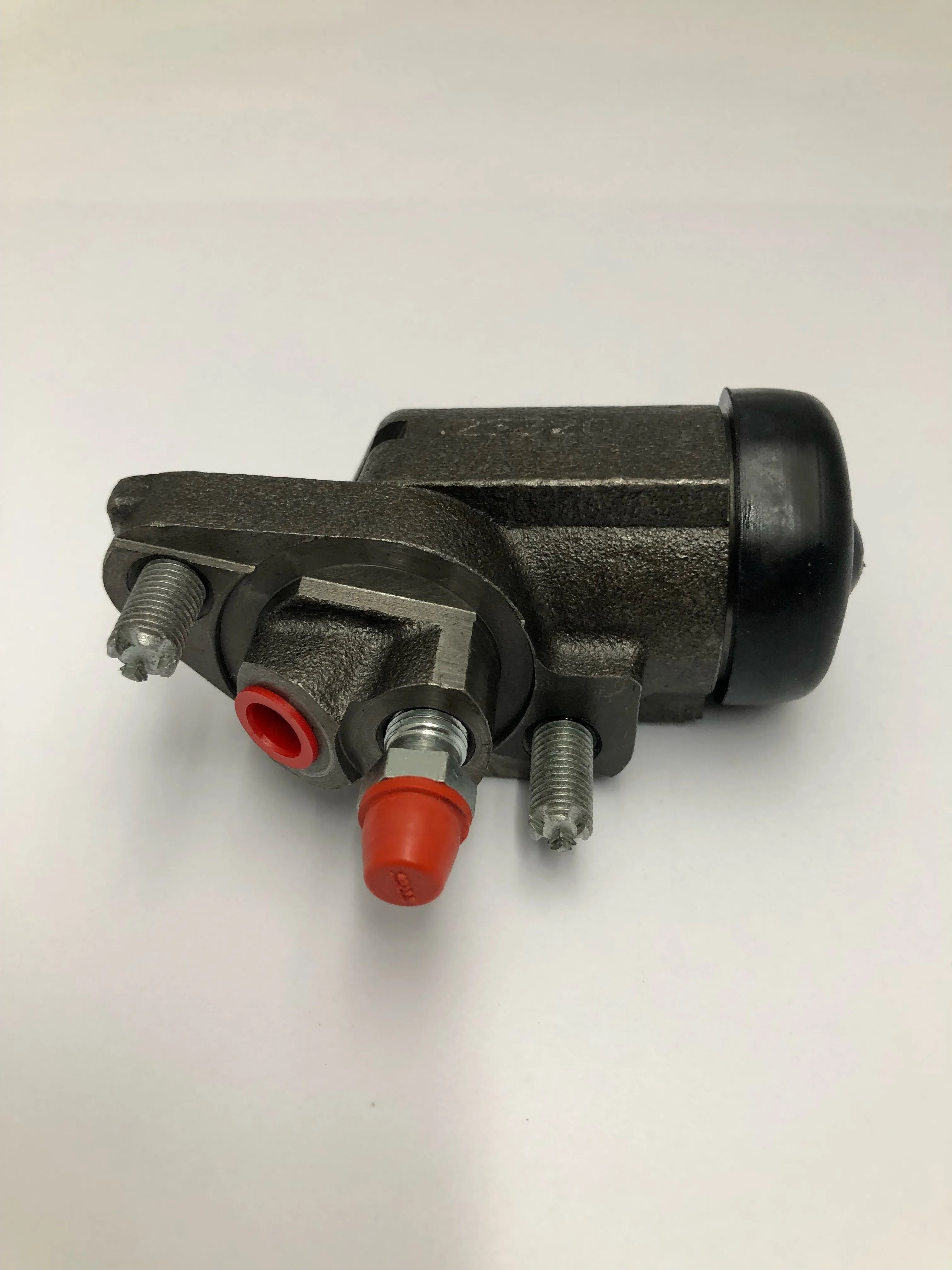 FRONT RIGHT HAND WHEEL CYLINDER 243744-Land Rover-Sovereign Auto