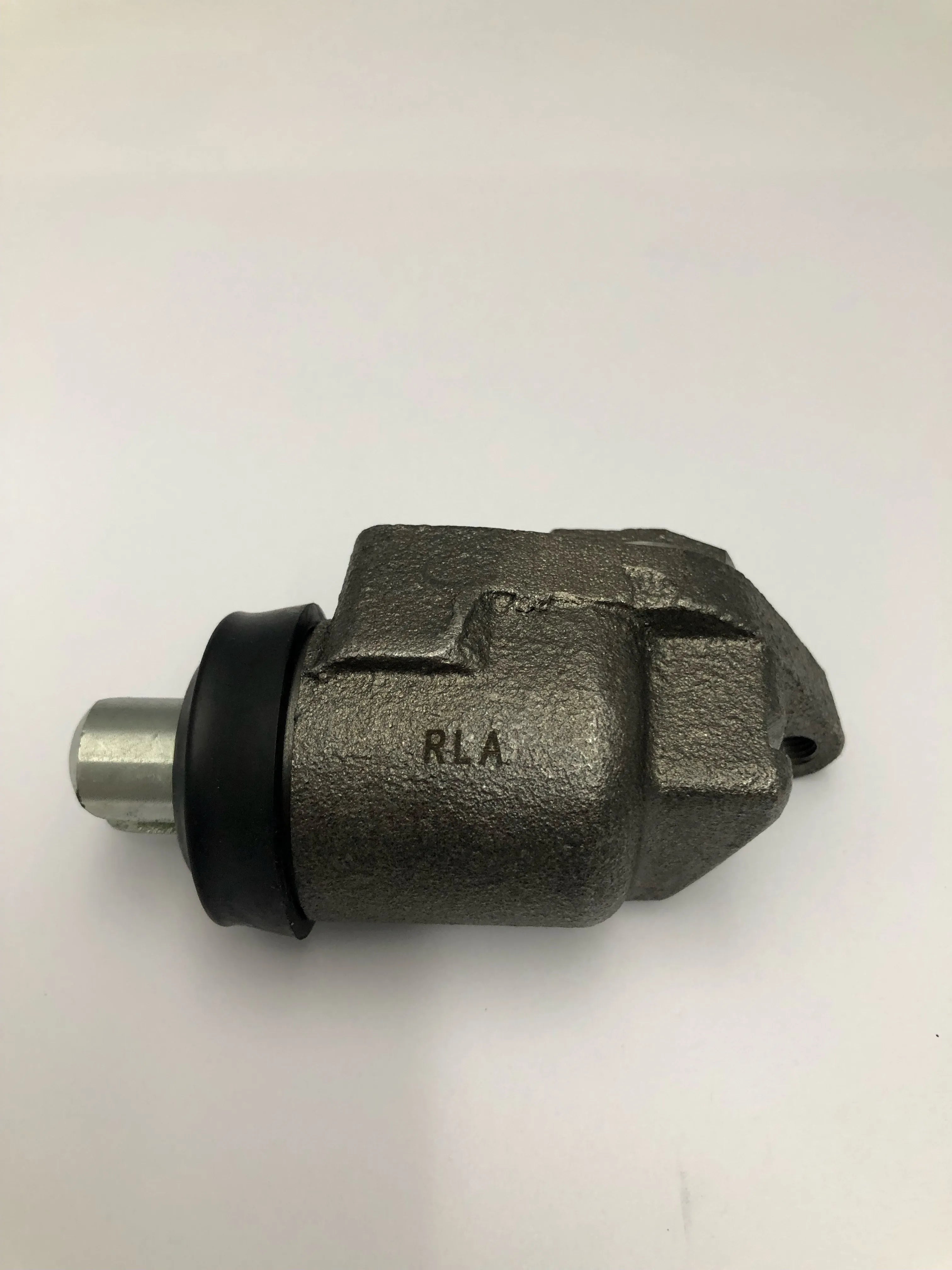 FRONT LEFT HAND WHEEL CYLINDER 600200-Land Rover-Sovereign Auto