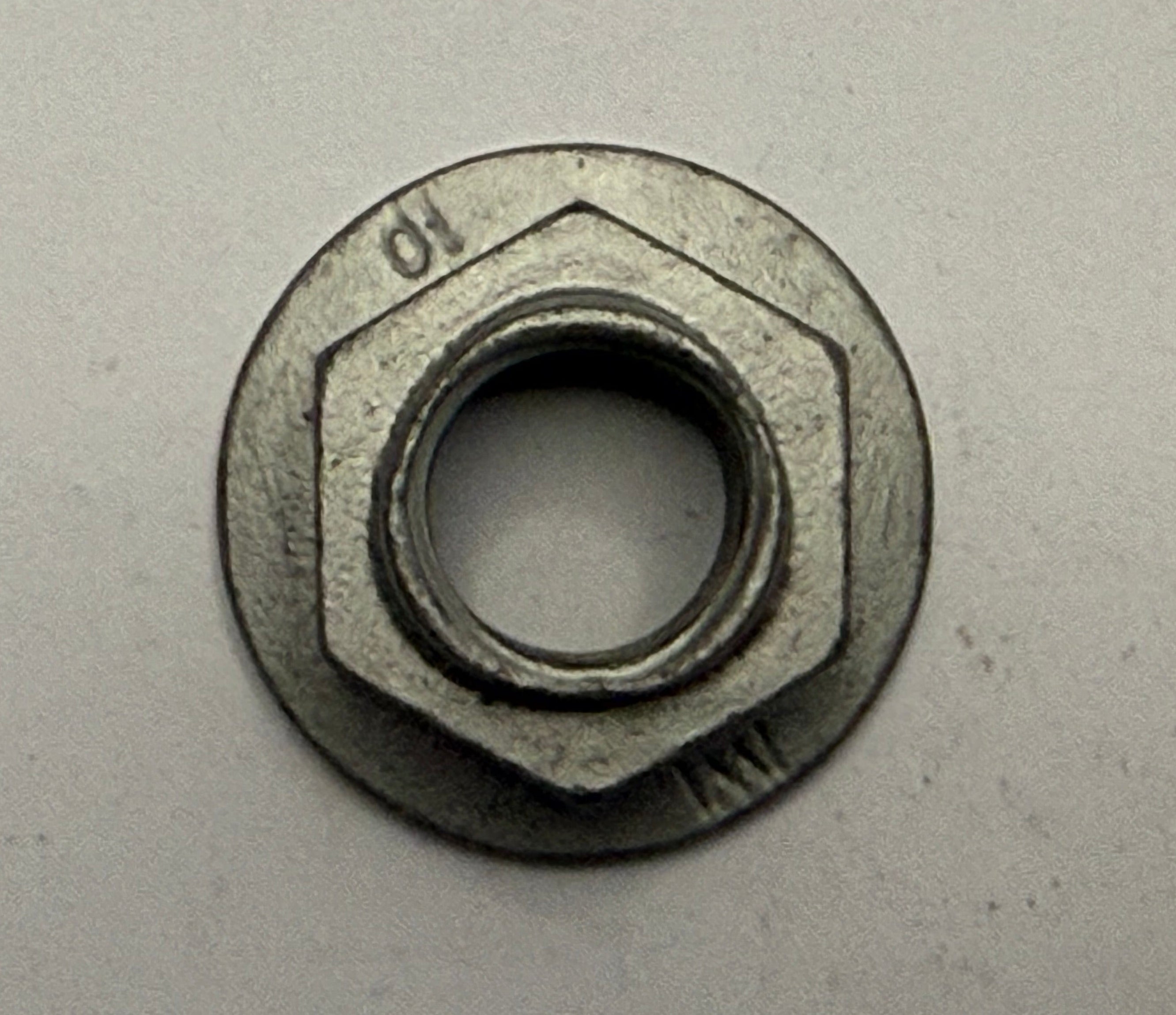 Land Rover, Range Rover LOWER CONTROL ARM NUT LR079261