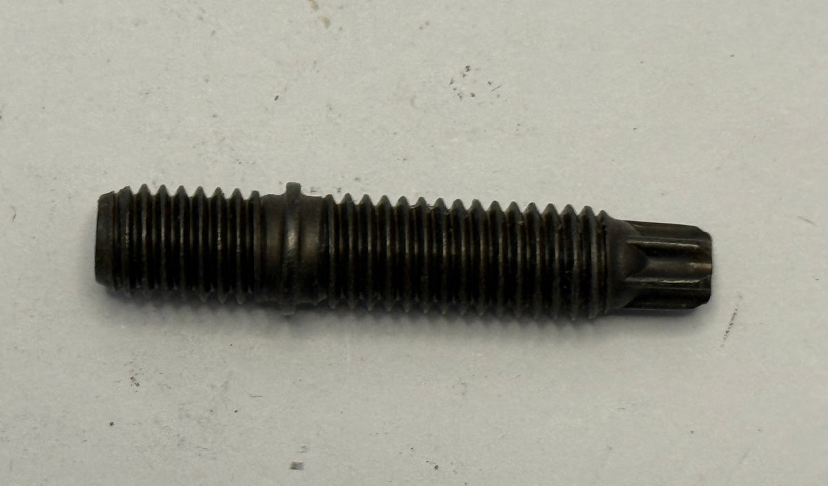 Range Rover STUD LR092899