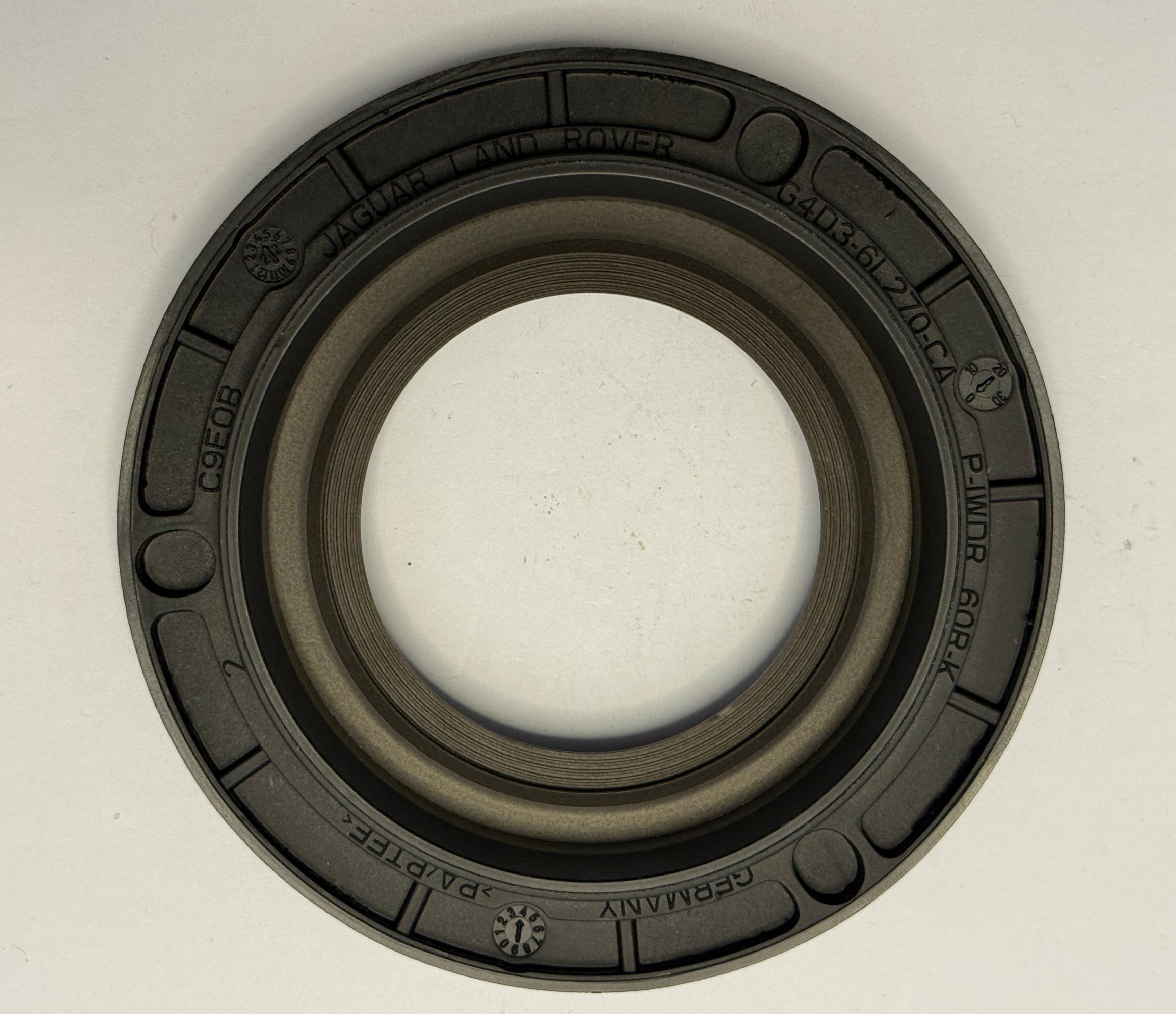 Land Rover, Range Rover FRONT CRANKSHAFT SEAL LR093852