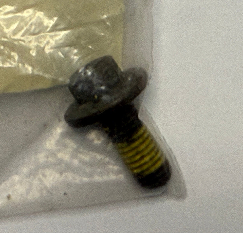 Land Rover OIL PUMP GEAR BOLT LYP101400
