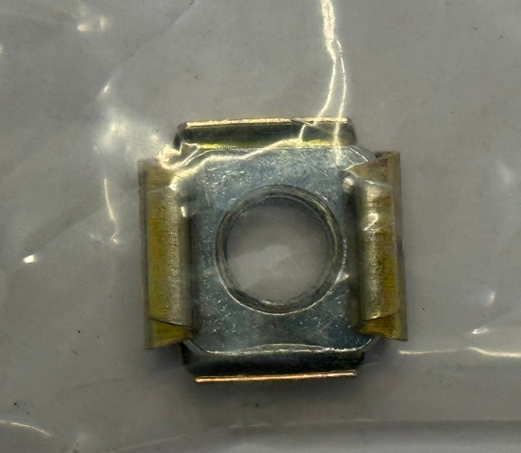 Land Rover CAPTIVE NUT PYH100400