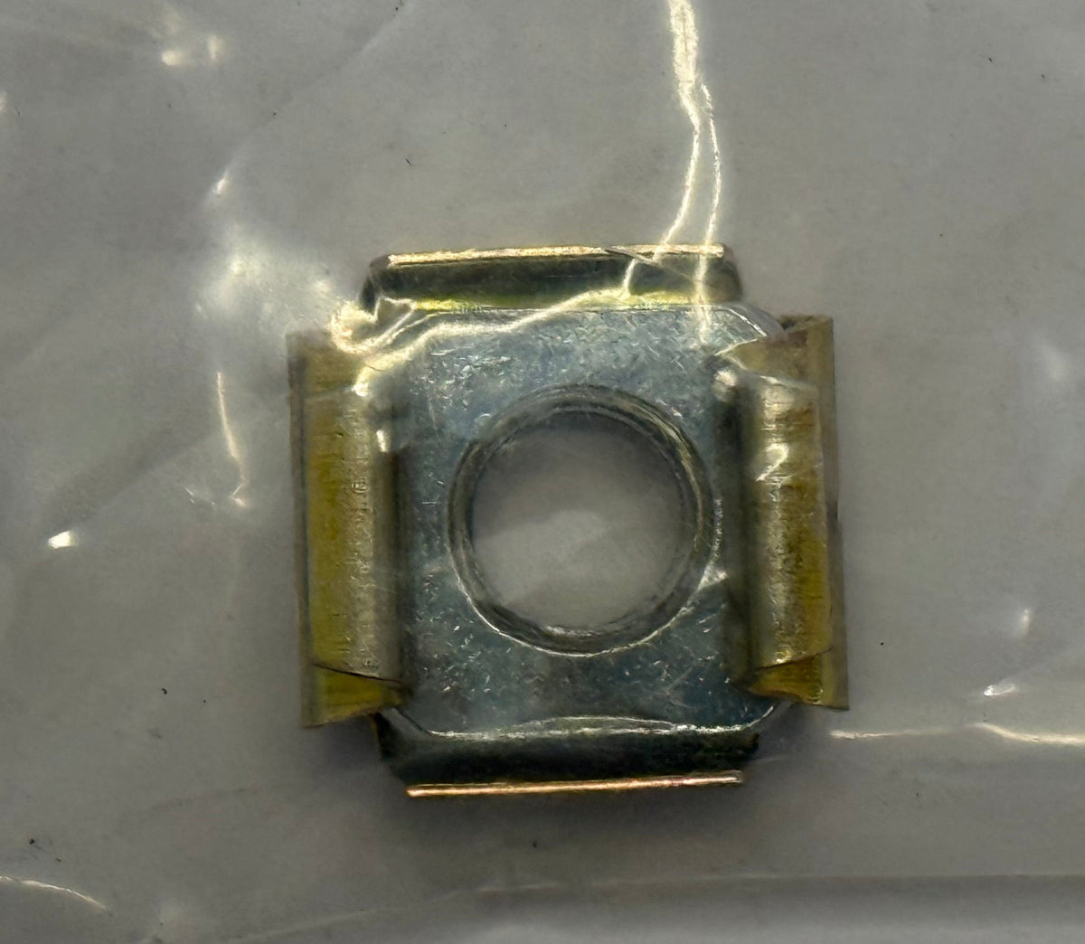 Land Rover CAPTIVE NUT PYH100400