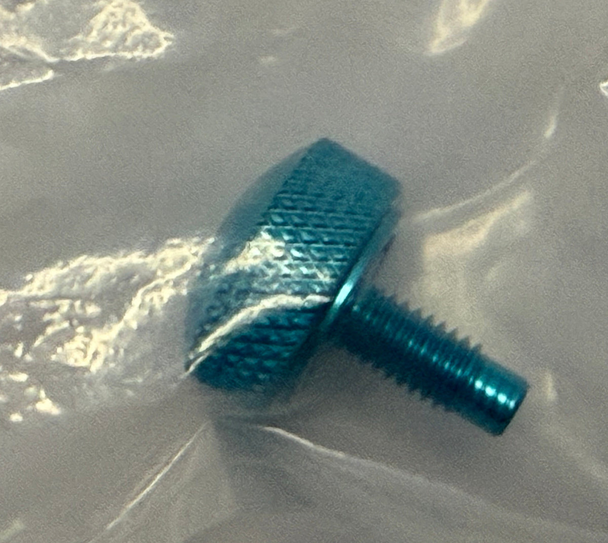 Land Rover BLEED SCREW PYP10008BLUE