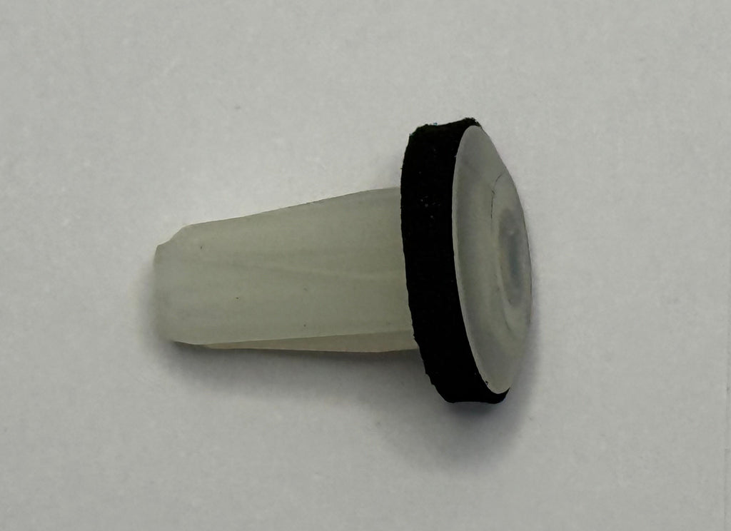 Land Rover, Range Rover SCREW GROMMET RYH500840