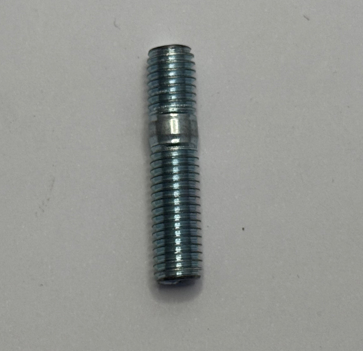 Land Rover MANIFOLD STUD TE108052