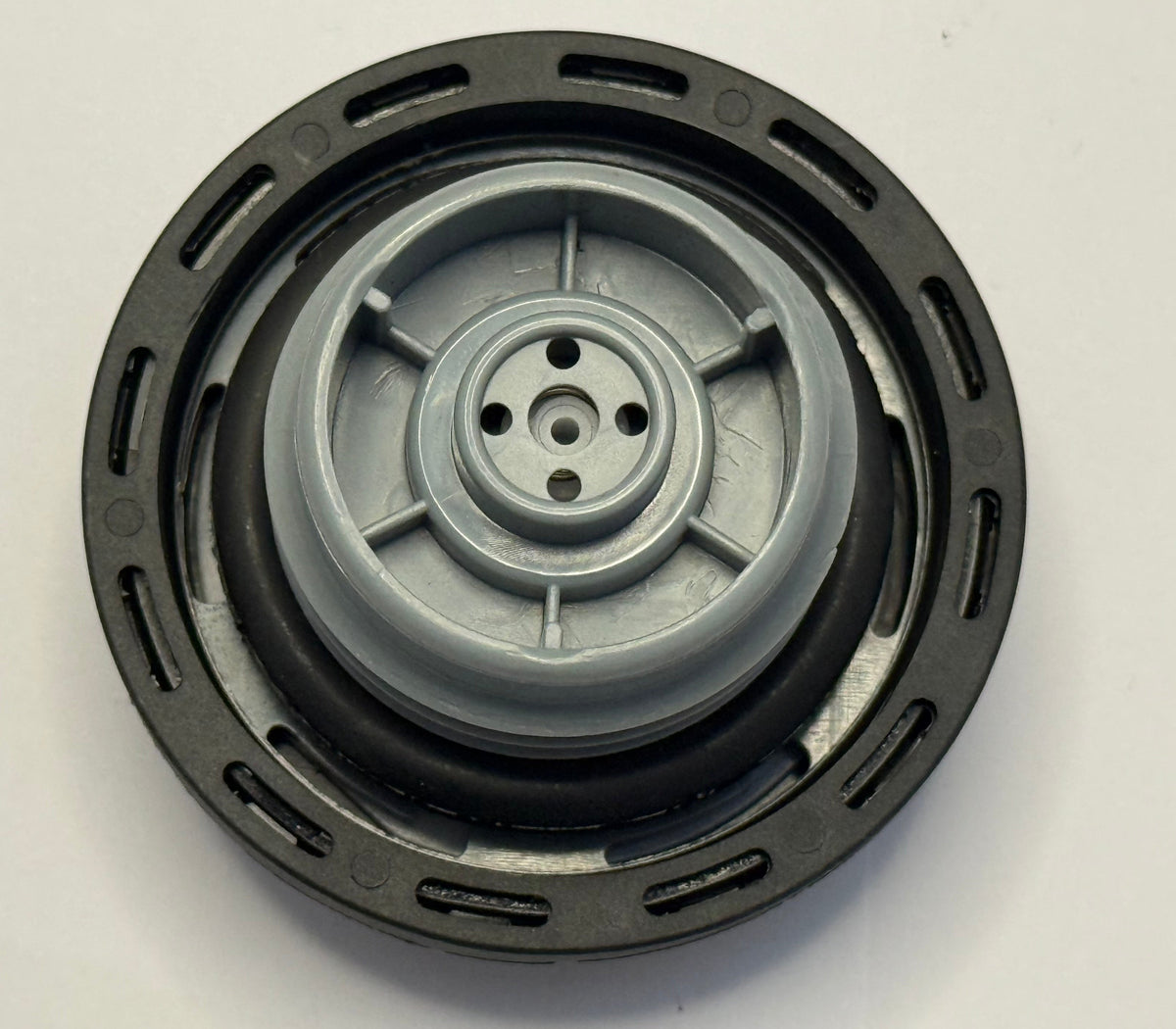 Land Rover, Range Rover FUEL CAP WLD100820