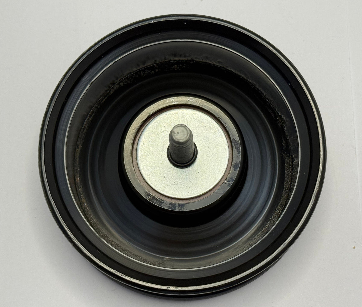Jaguar IDLER PULLEY AJ89037