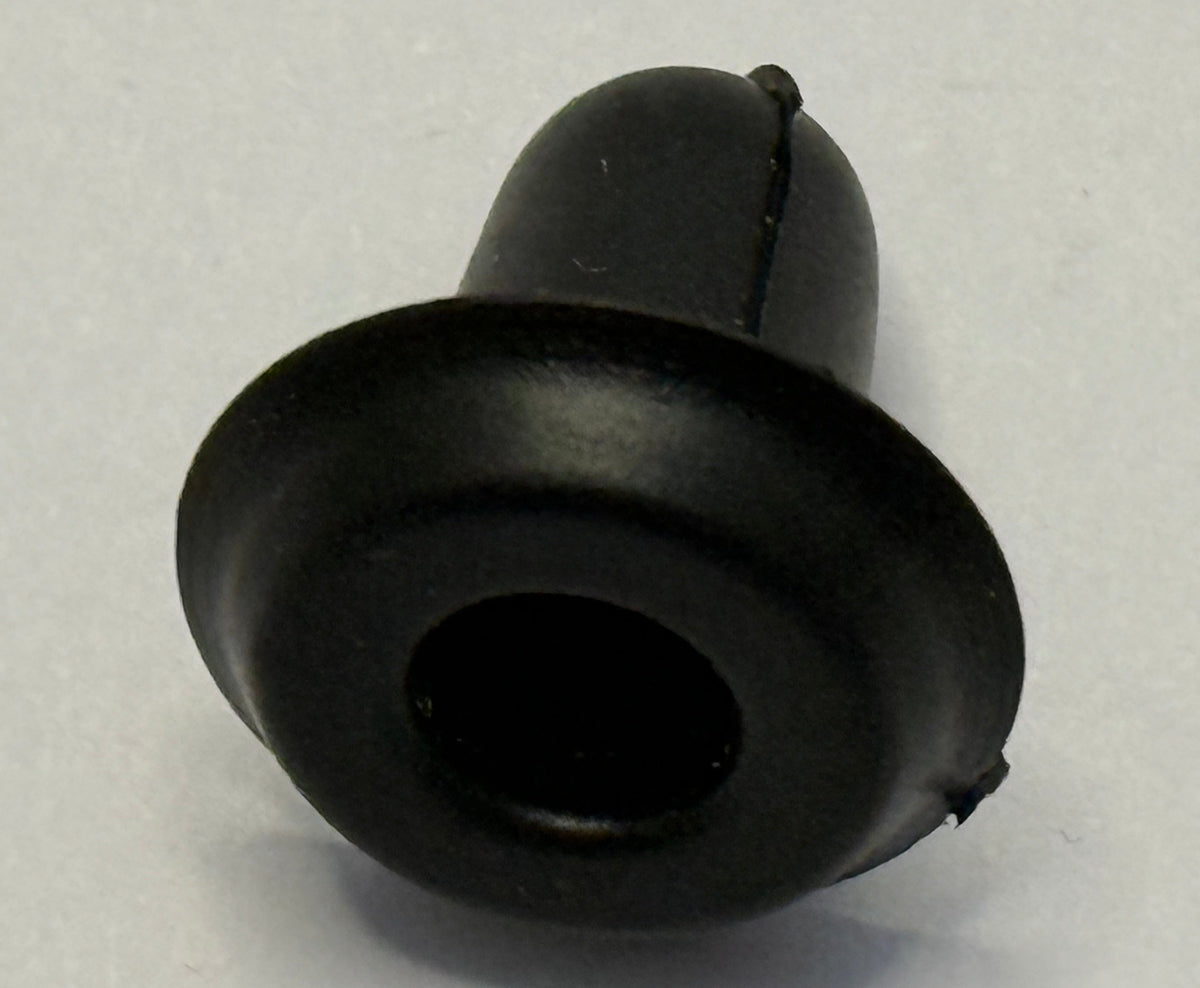 Jaguar, Daimler CARPET FASTENER BD22665
