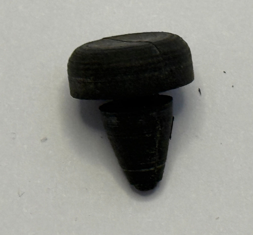 Jaguar, Daimler FUEL FLAP GROMMET BD4321