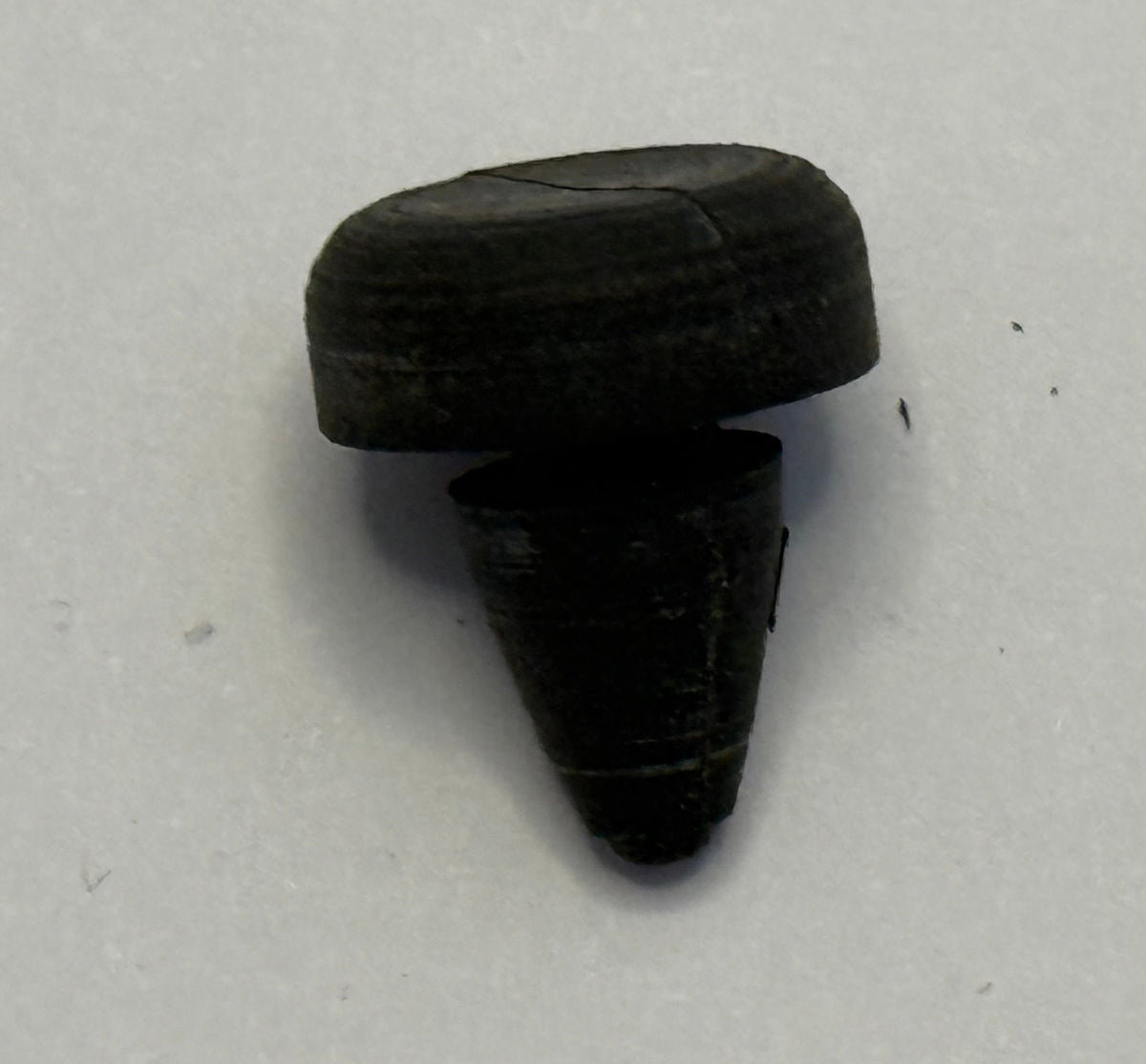 Jaguar, Daimler FUEL FLAP GROMMET BD4321