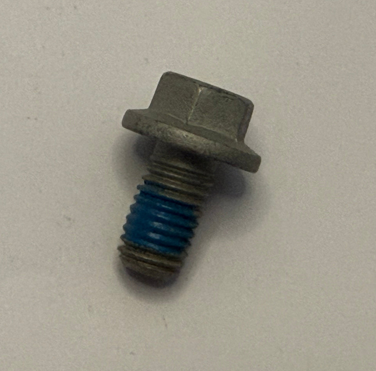 Jaguar TORQUE CONVERTER BOLT C2D25072