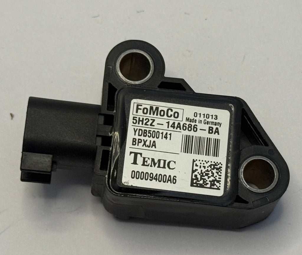Jaguar FRONT AIR BAG SENSOR C2P3922