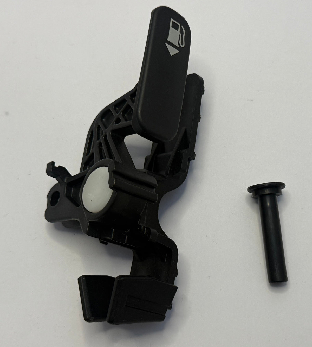 Jaguar FUEL FLAP RELEASE C2S20866