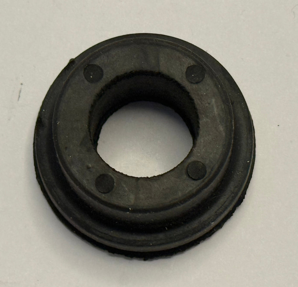 Jaguar LOWER RADIATOR MOUNT CBC1789