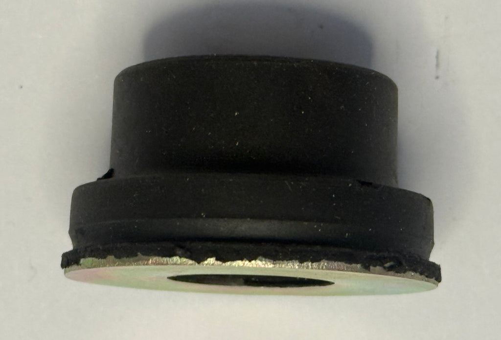 Jaguar LOWER RADIATOR MOUNT CBC1789