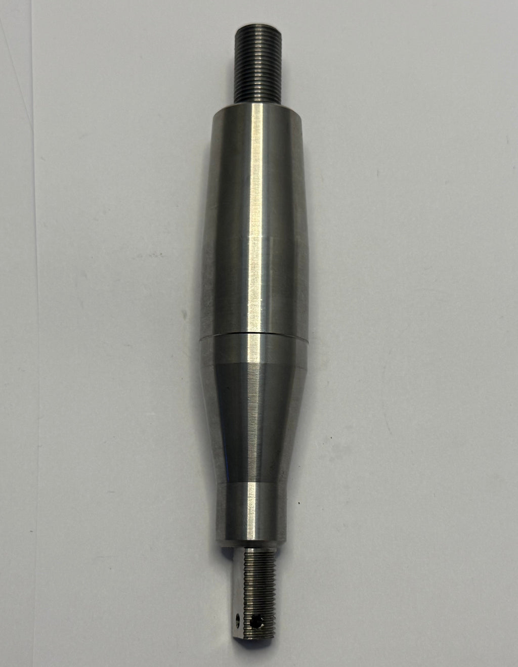 Jaguar STUB AXLE CCC5136