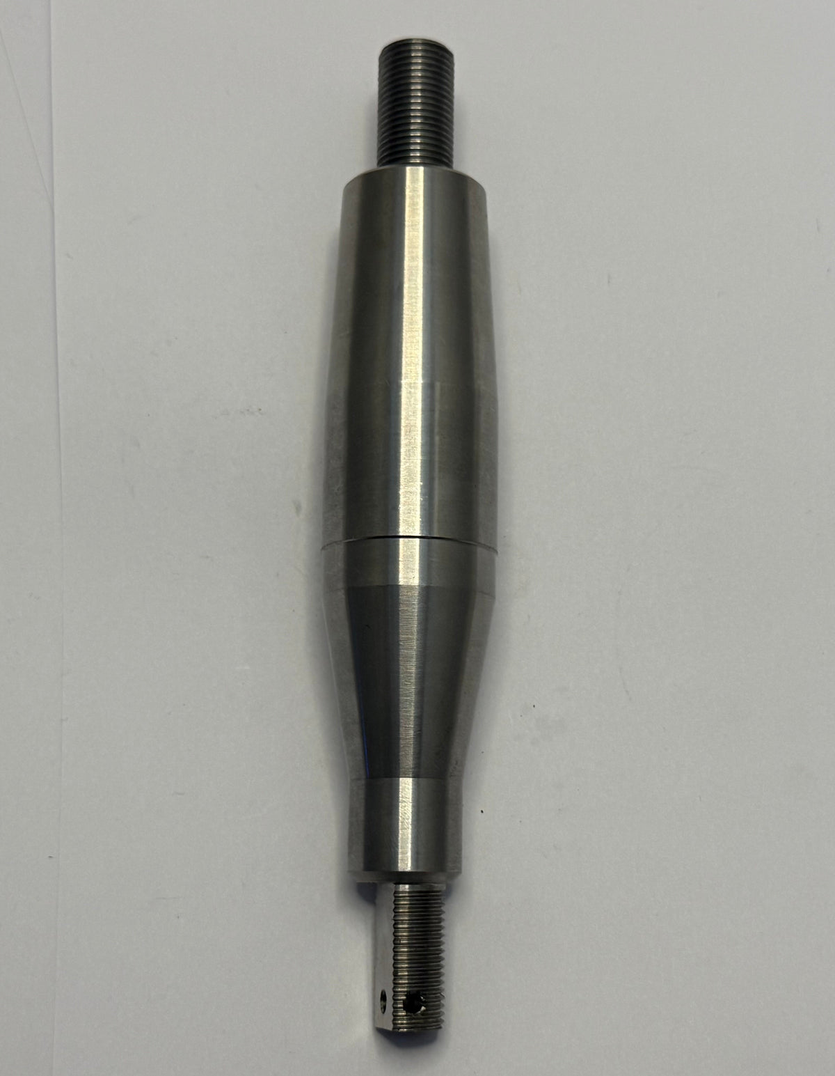 Jaguar STUB AXLE CCC5136