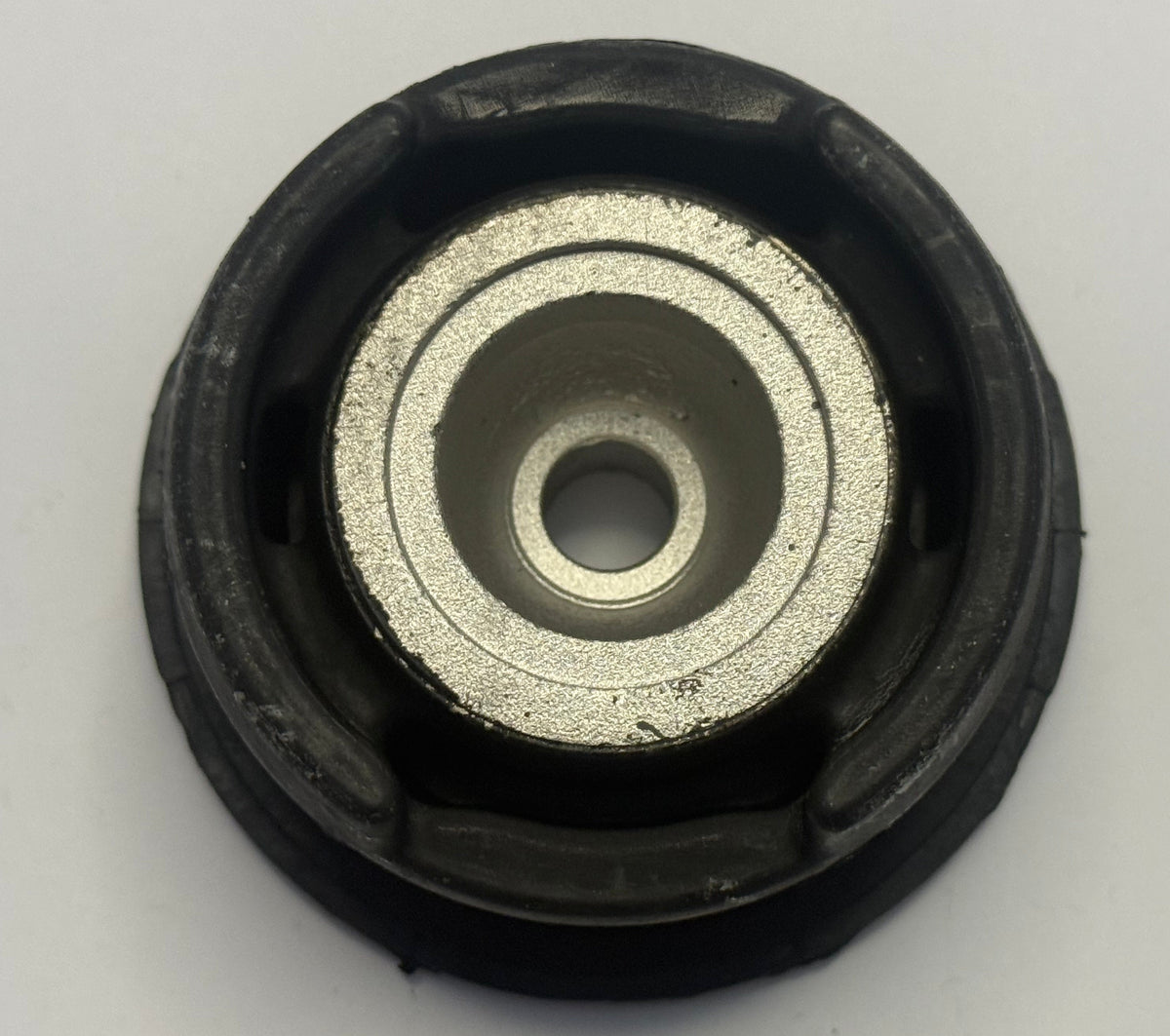 Jaguar DIFFERENTIAL MOUNT CCC6875