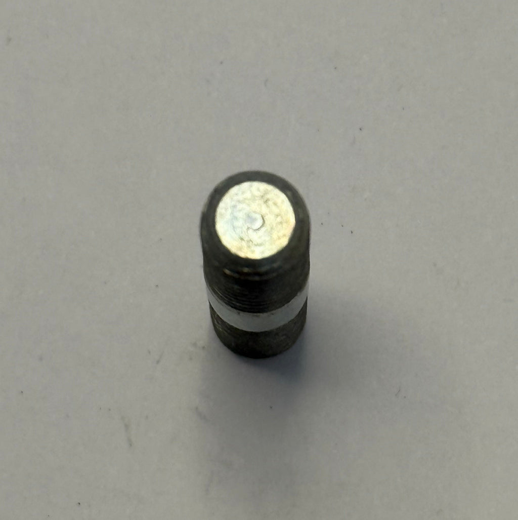 Jaguar MANIFOLD STUD JC11761