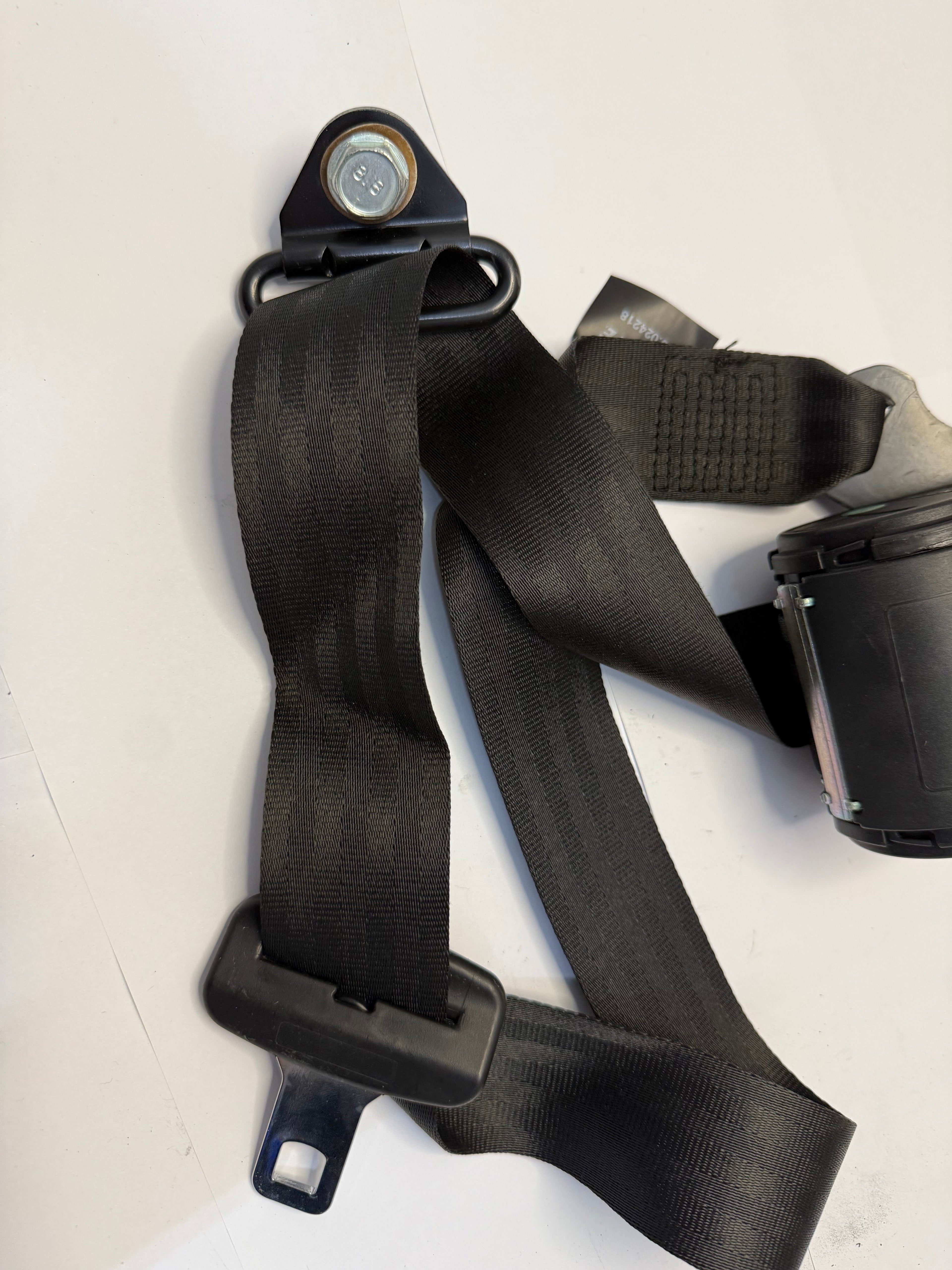 LAND ROVER RHF SEAT BELT ASSEMBLY BTR8410-Land Rover-Sovereign Auto