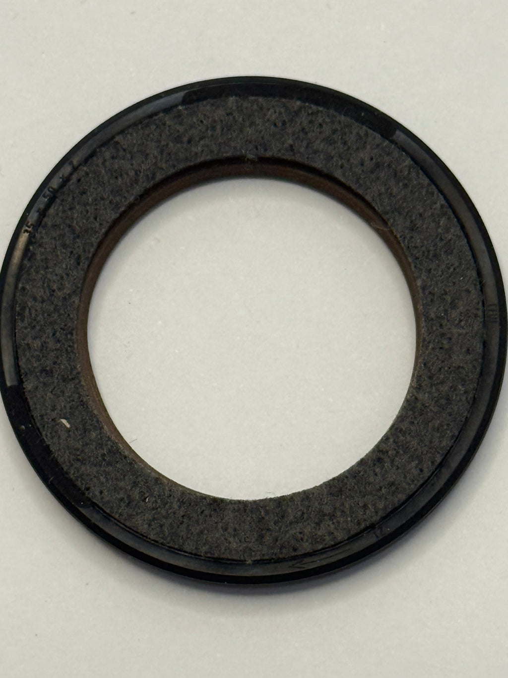 Land Rover, Range Rover CRANKSHAFT OIL SEAL 1102415