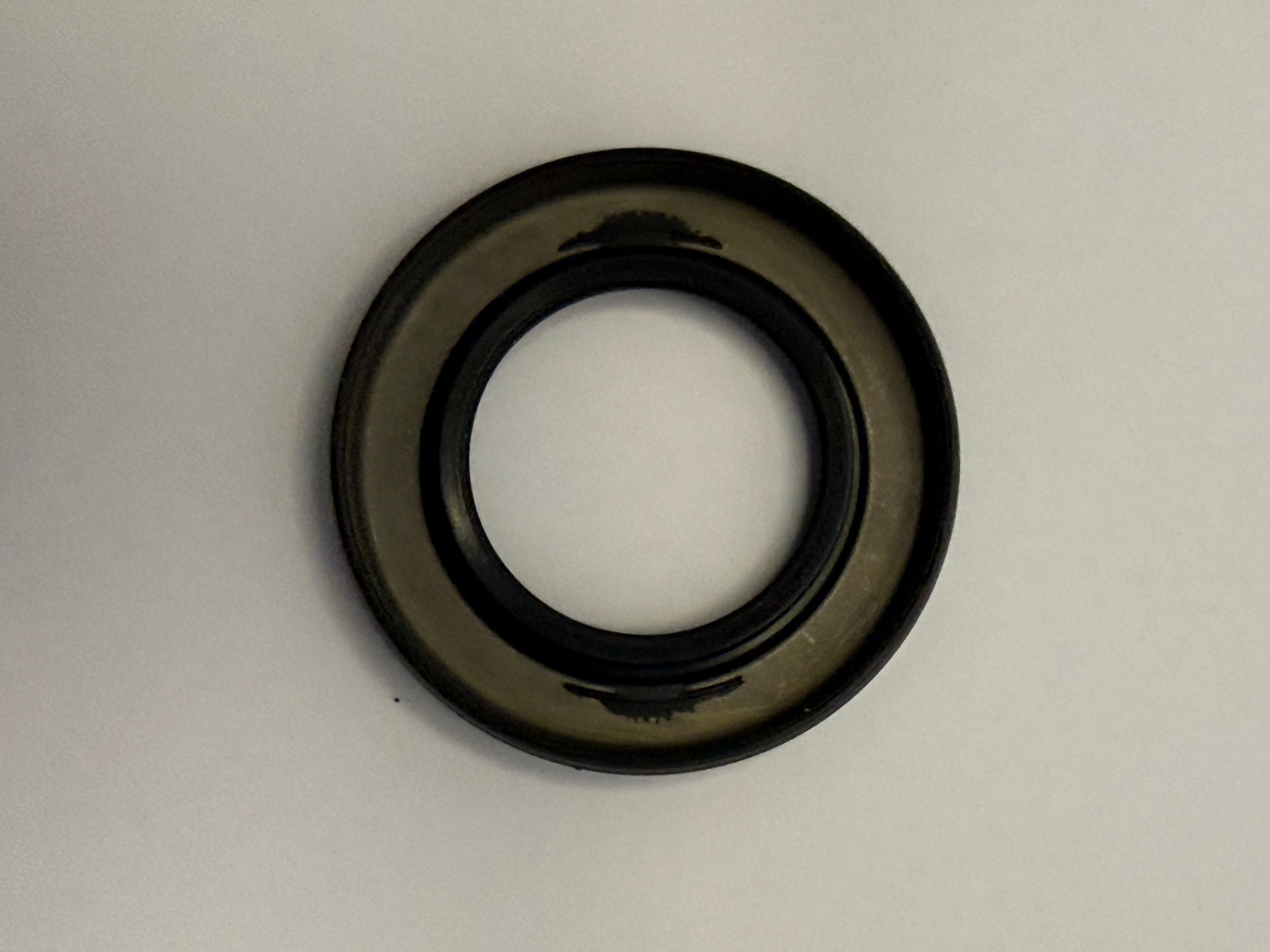 Land Rover CAMSHAFT SEAL 1311318