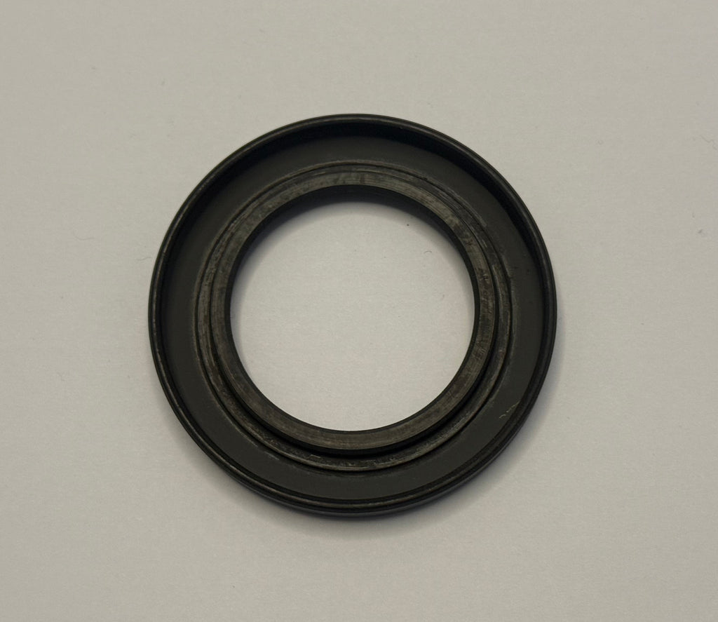 Land Rover TRANSFER CASE FRONT OUTPUT SEAL 571175