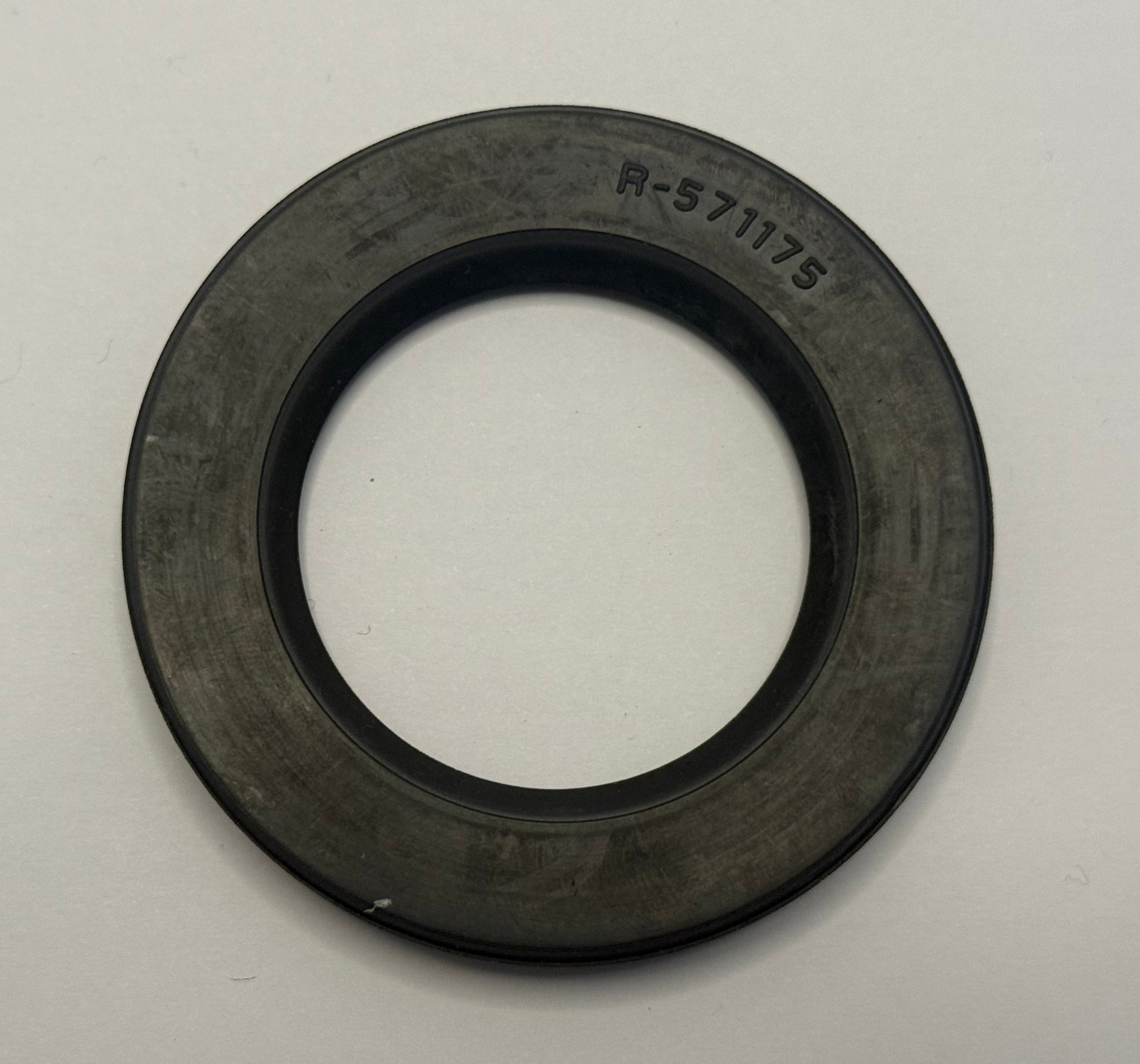 Land Rover TRANSFER CASE FRONT OUTPUT SEAL 571175