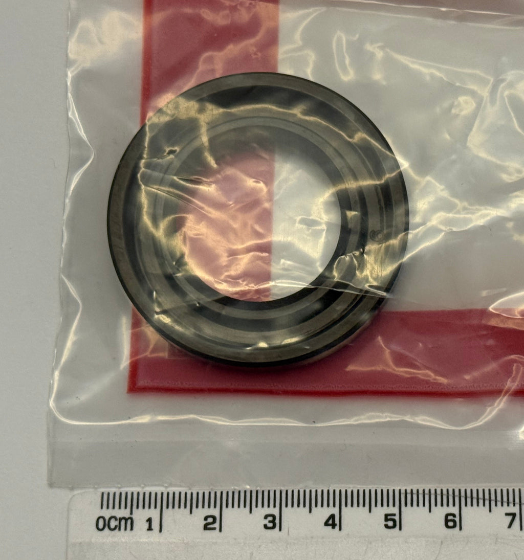 Land Rover AXLE SHAFT SEAL 571718