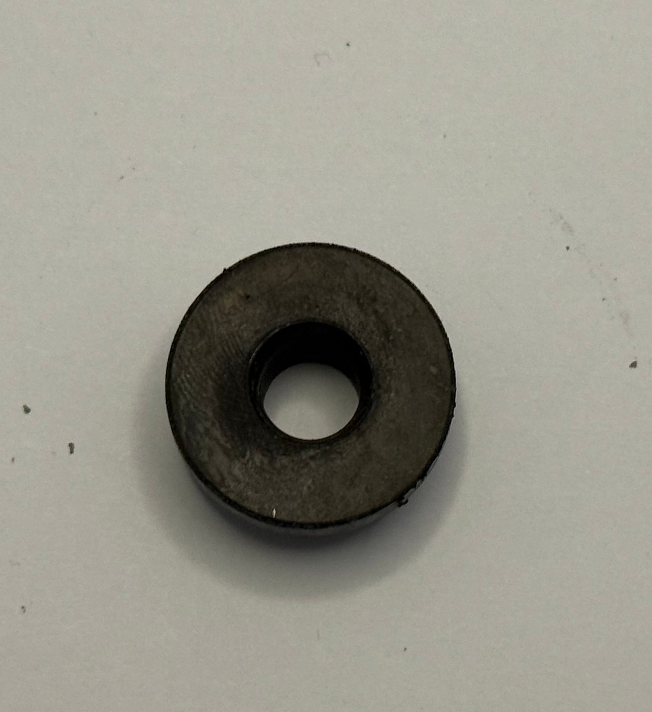 Range Rover, Land Rover RADIATOR MOUNT 572312