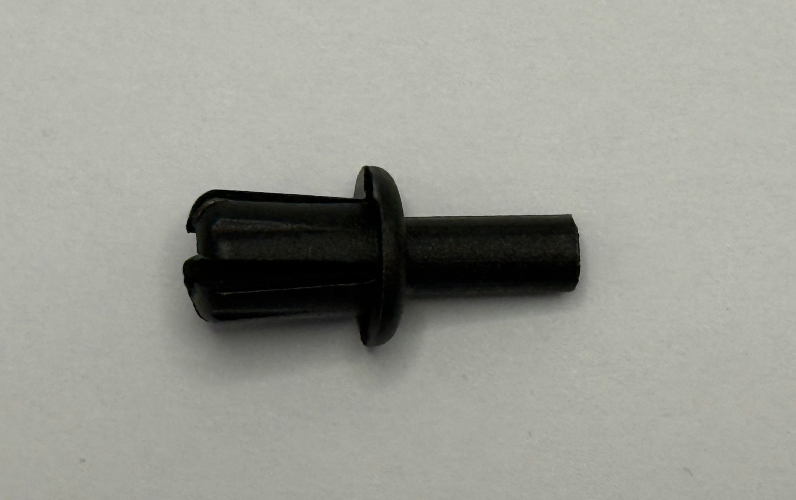 Land Rover CLIP SILL FINISHER 79086