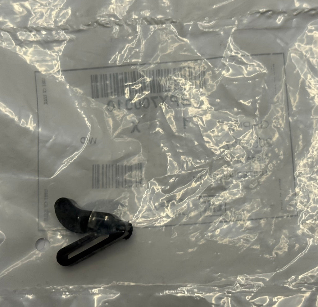 Land Rover FUEL FILLER FLAP CLIP BPX700010