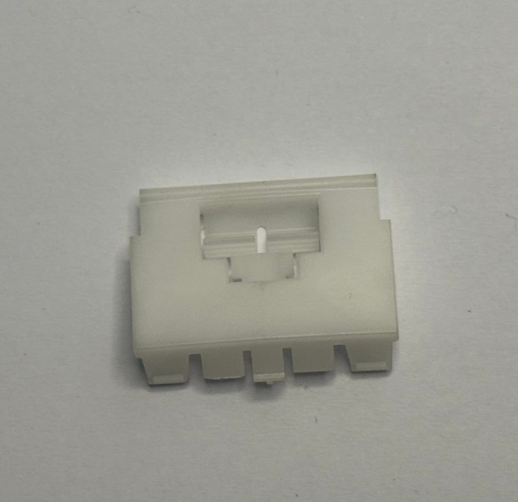 Range Rover DBE500013 CLIP W/STRIP
