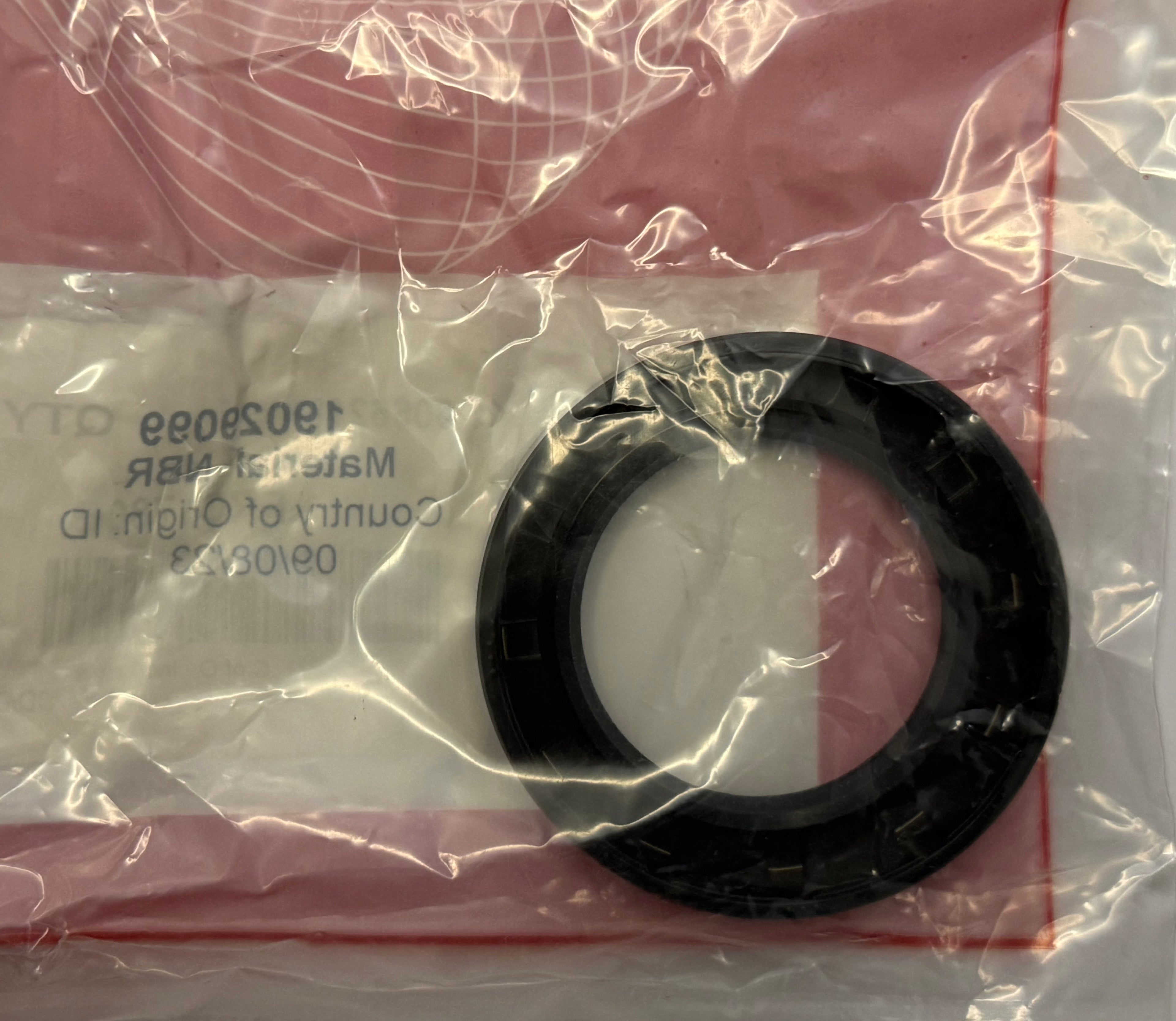 Land Rover FRC1780 TRANSFER BOX OUTPUT SEAL