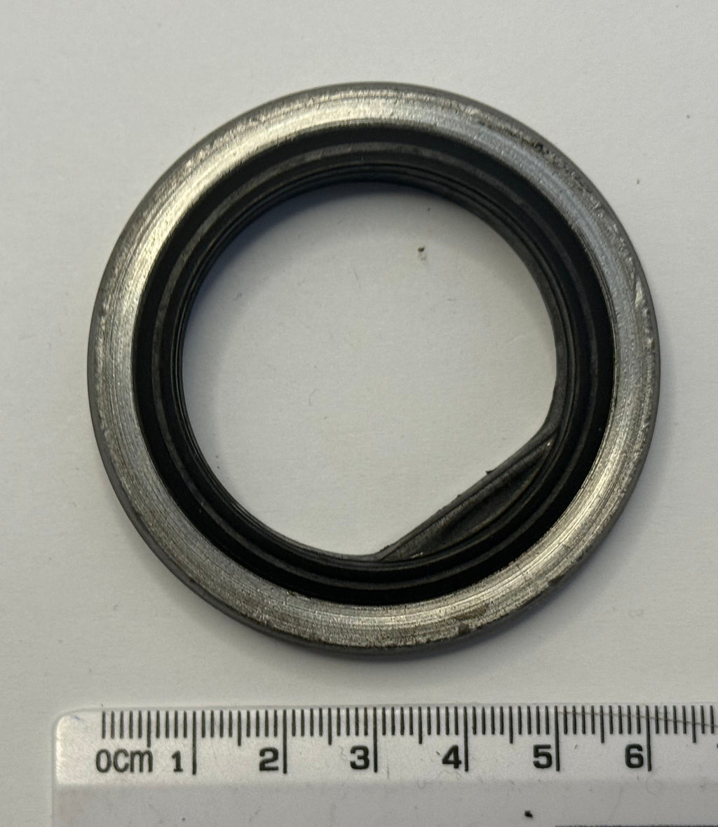 Land Rover FRC8227 AXLE SEAL