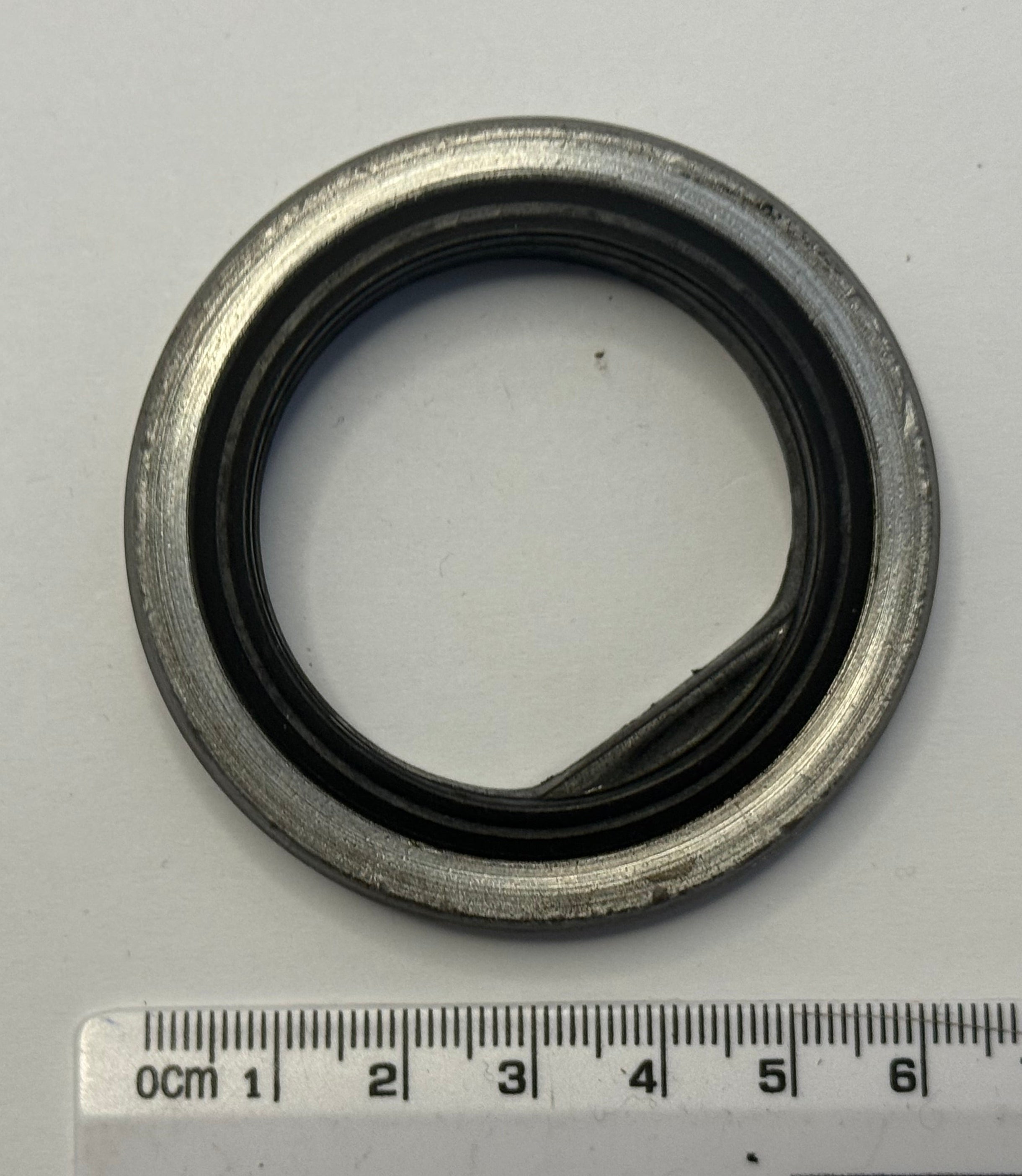 Land Rover FRC8227 AXLE SEAL