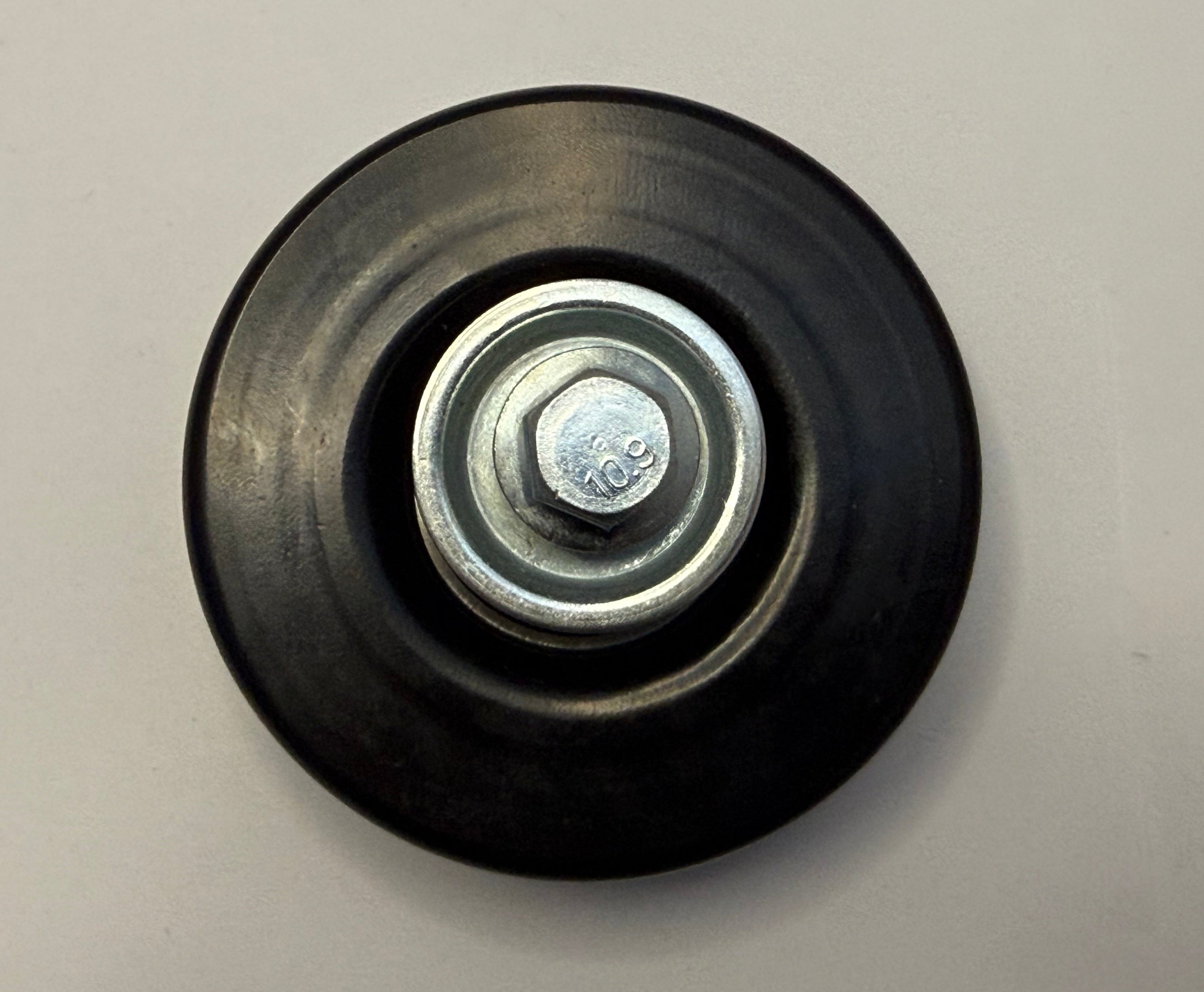 Land Rover IDLER PULLEY LR000737
