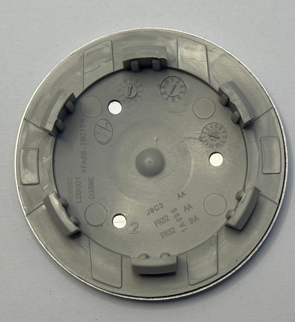 Land Rover WHEEL CENTRE BADGE LR001156