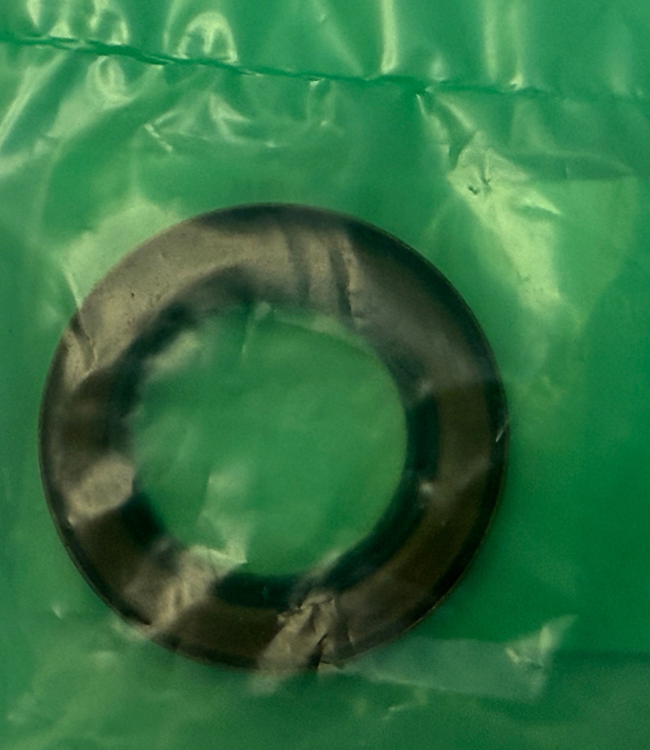 Land Rover, Range Rover RH OUTER DRIVE SHAFT SEAL LR001950