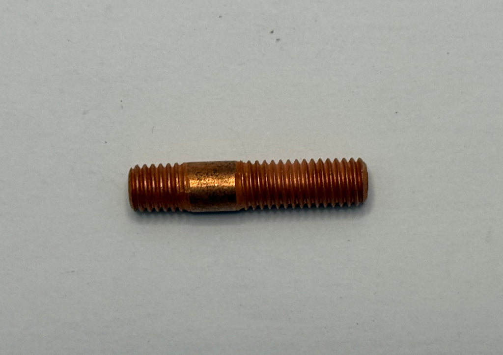 Land Rover EXHAUST FLANGE STUD LR009704