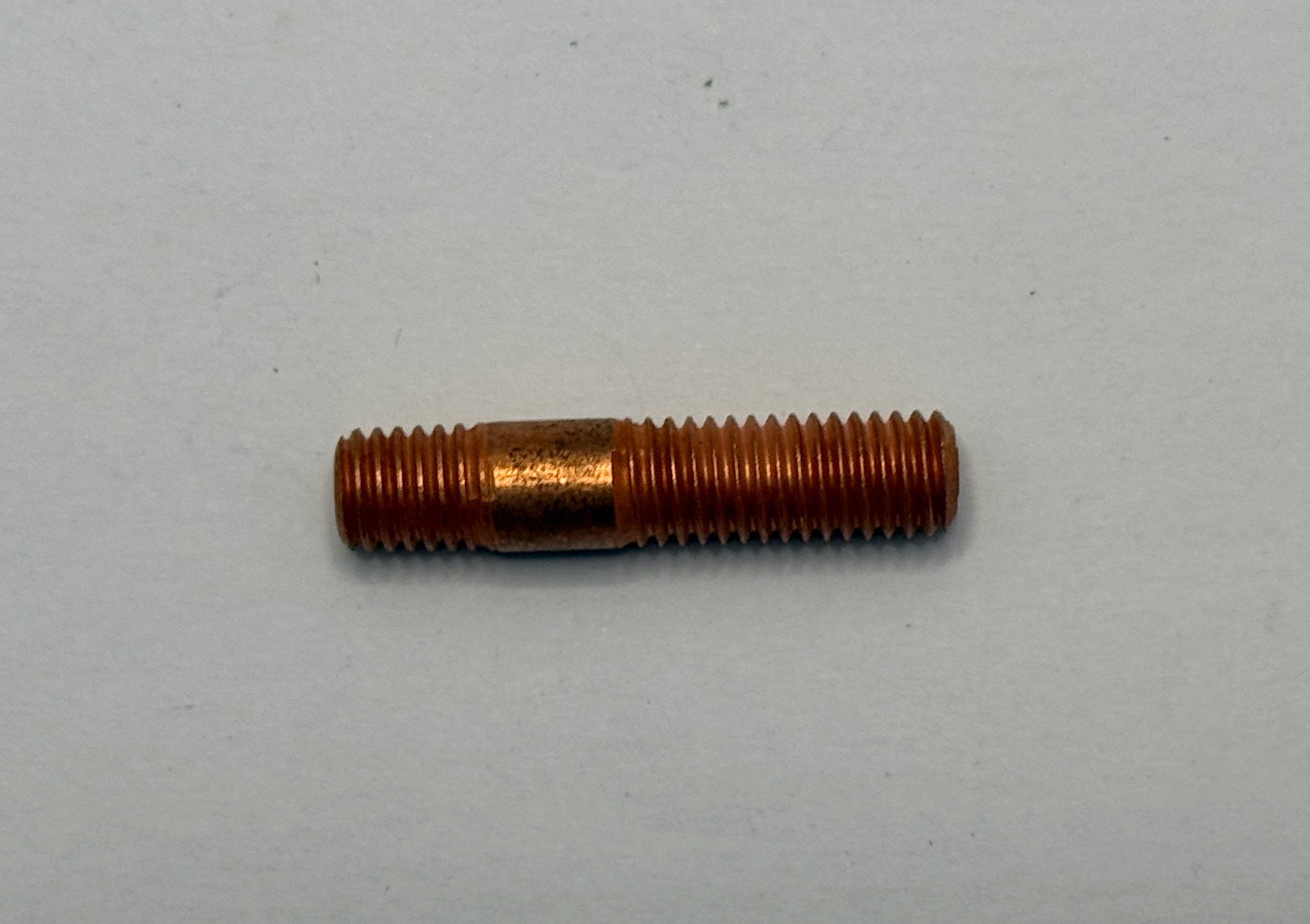 Land Rover EXHAUST FLANGE STUD LR009704