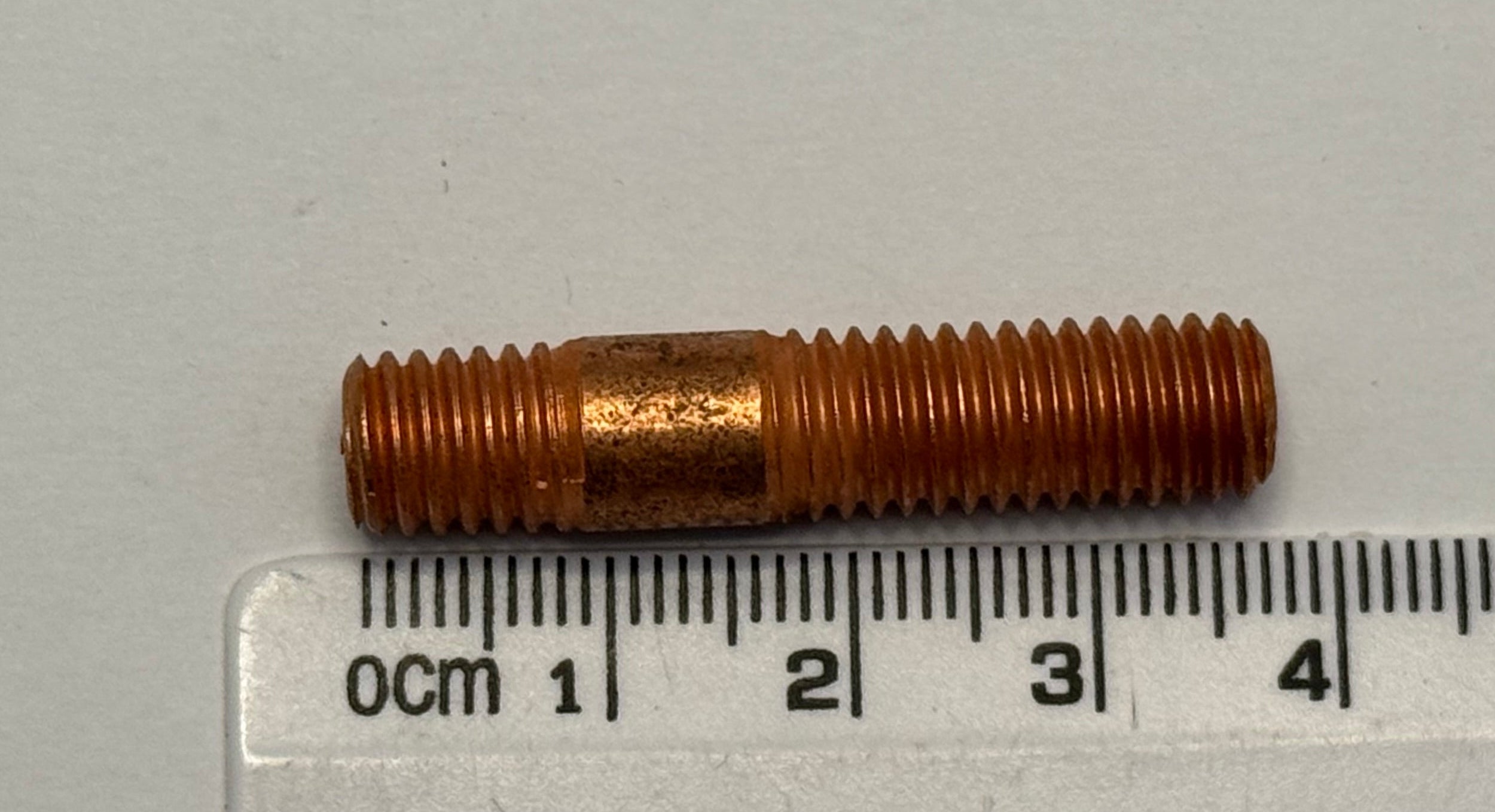 Land Rover EXHAUST FLANGE STUD LR009704
