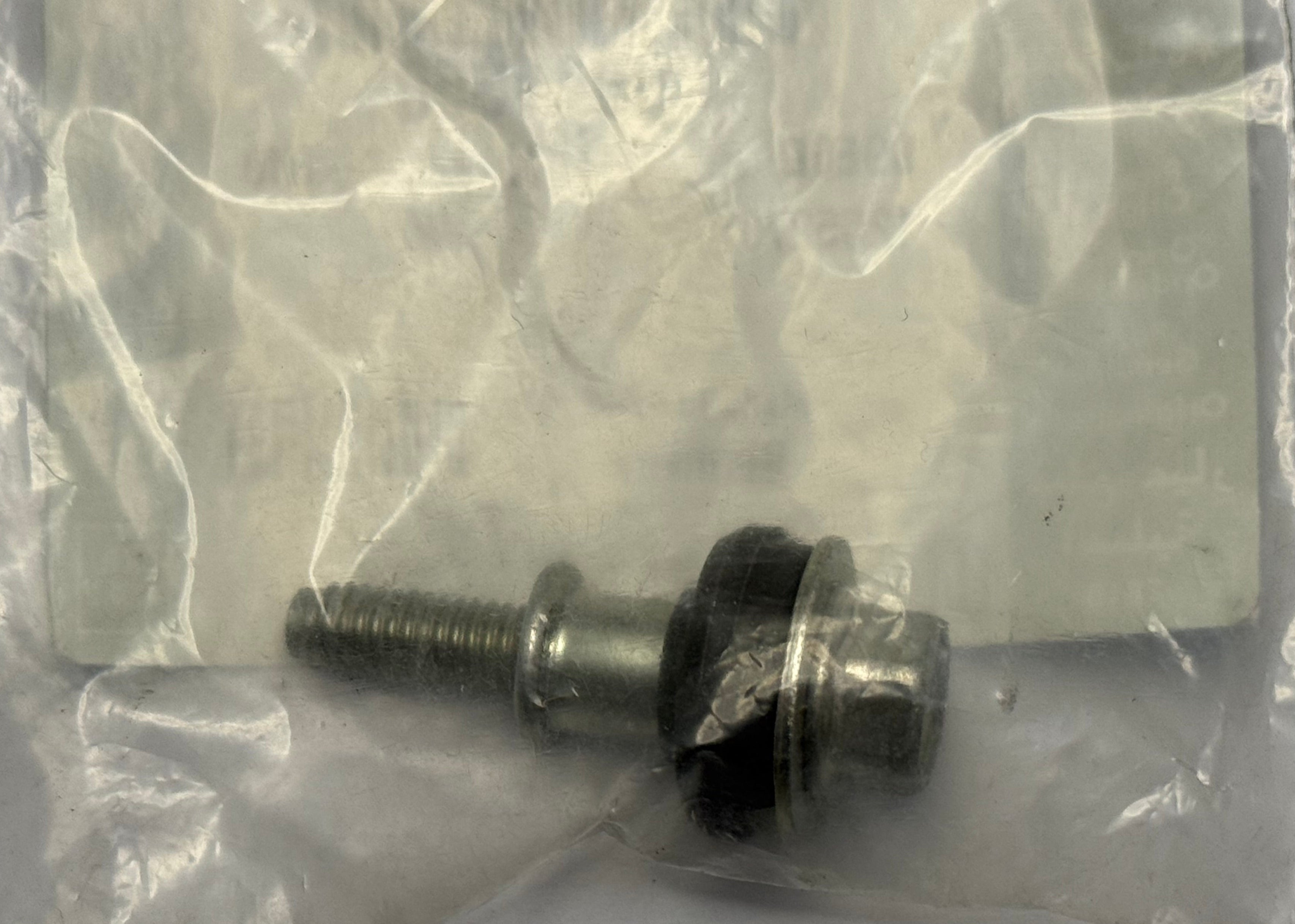 Land Rover, Range Rover SCREW AND SLEEVE LR011350