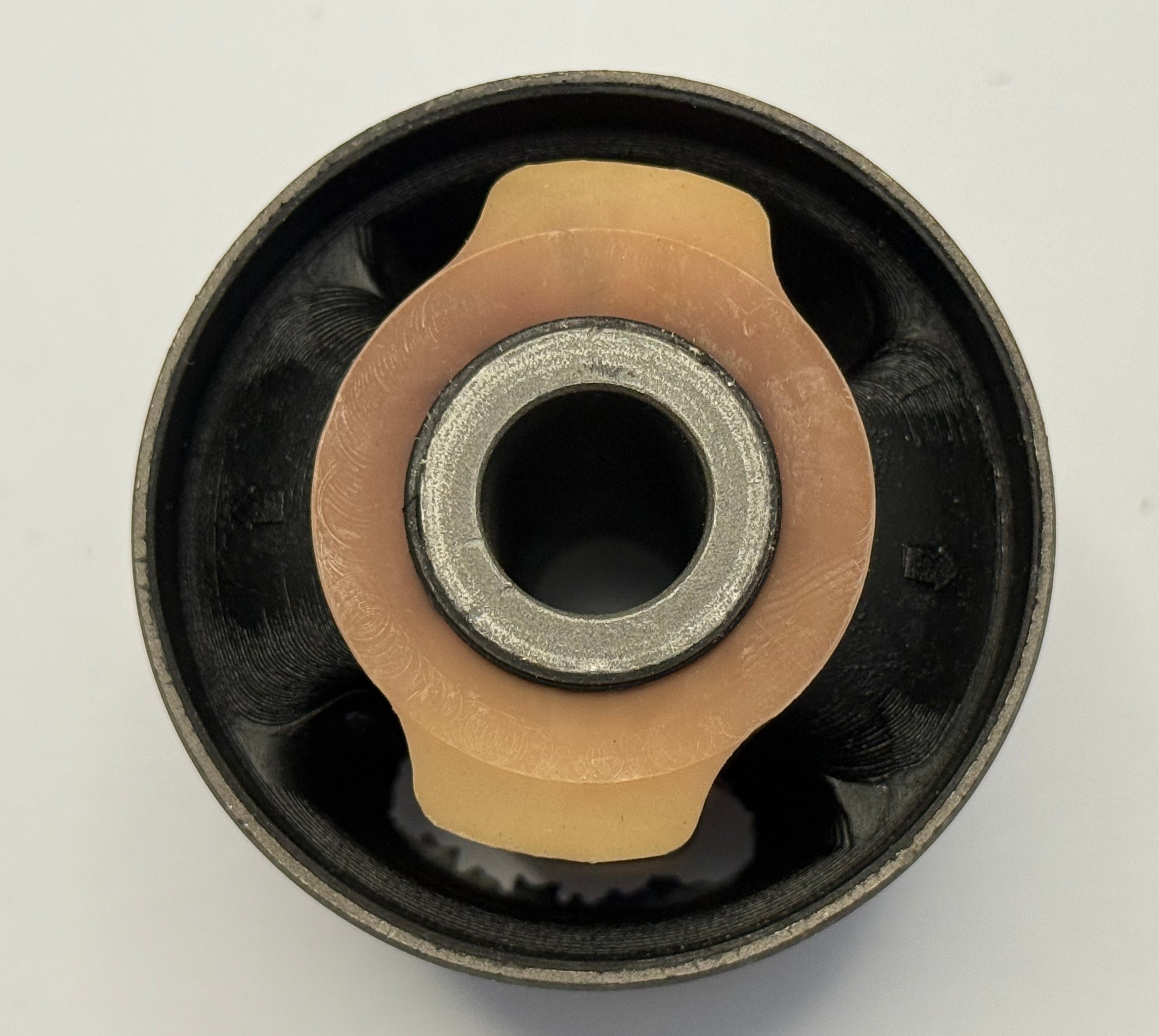 Land Rover CONTROL ARM BUSH LR051611