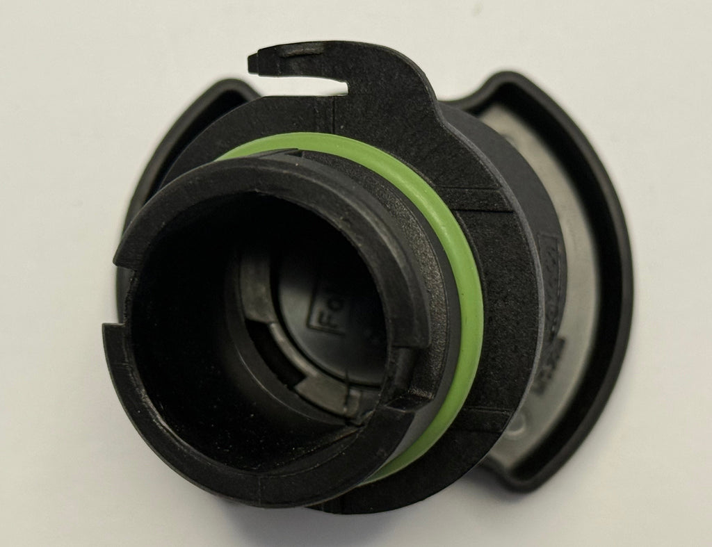 Land Rover, Range Rover PIPE AND CAP LR053016